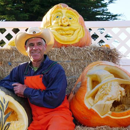 Farmer Mike, Carving Expert
