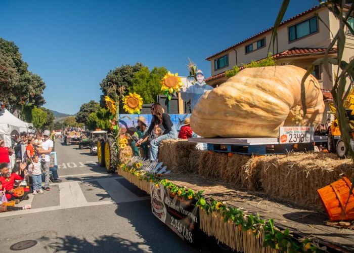 Pumpkin Weigh-Off Winner Float